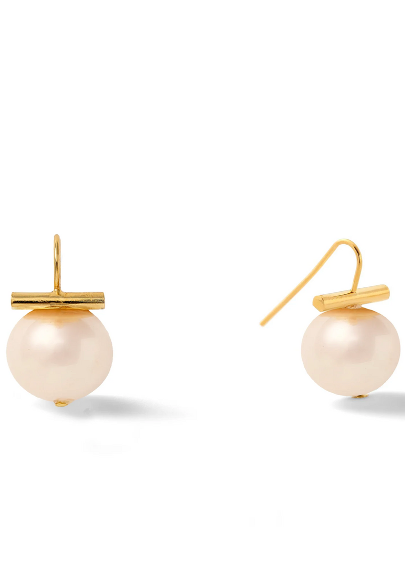 Classic Medium Champagne Pebble Pearl Earrings