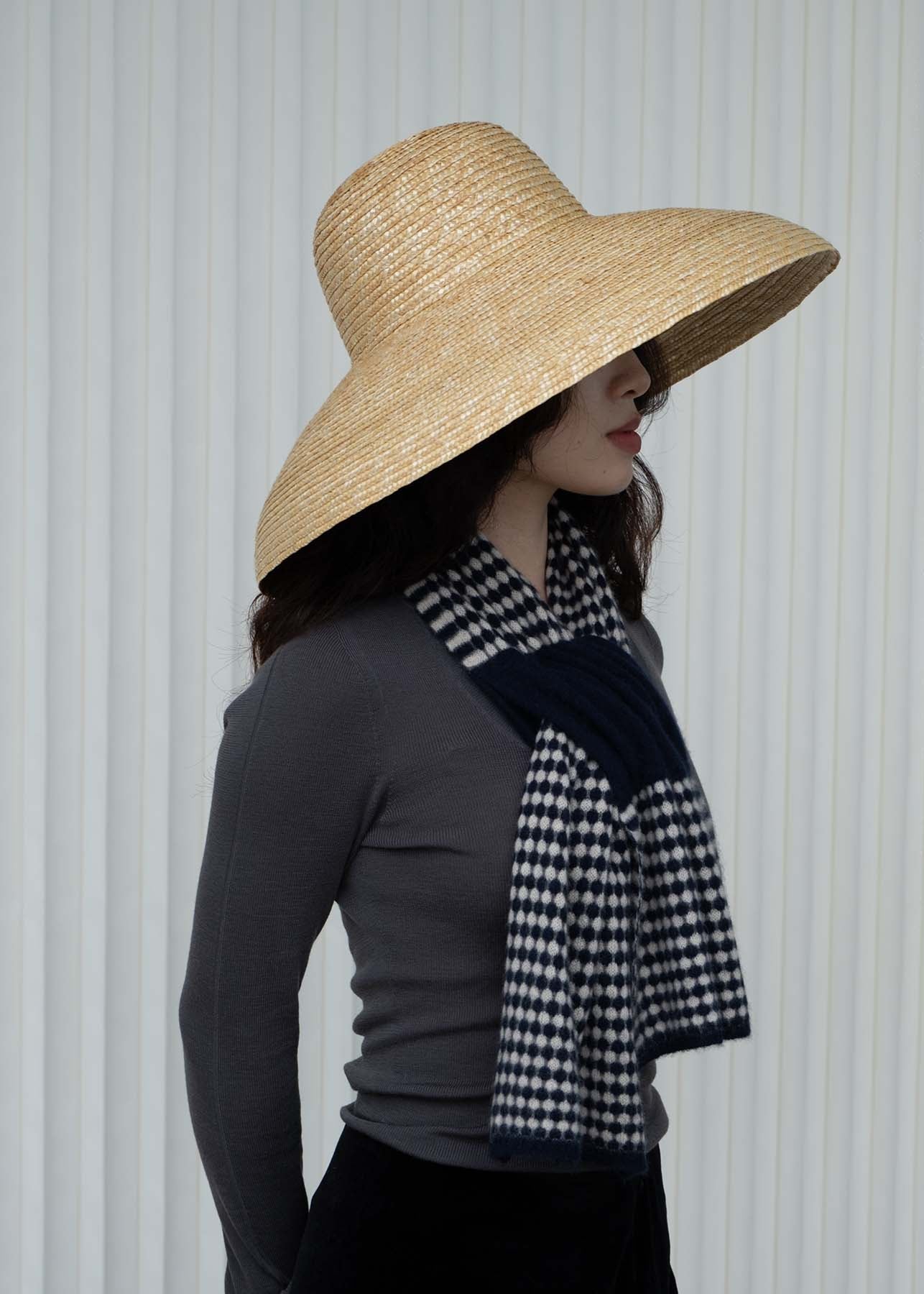 Coral Keyhole Cashmere Scarf Navy