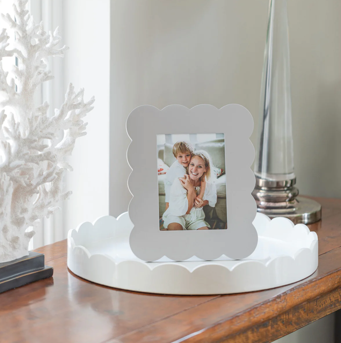 Chiffon Scalloped 5x7 Lacquered Frame