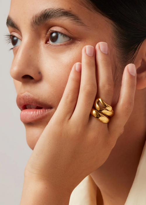 Jenny Bird Sees Ring Gold