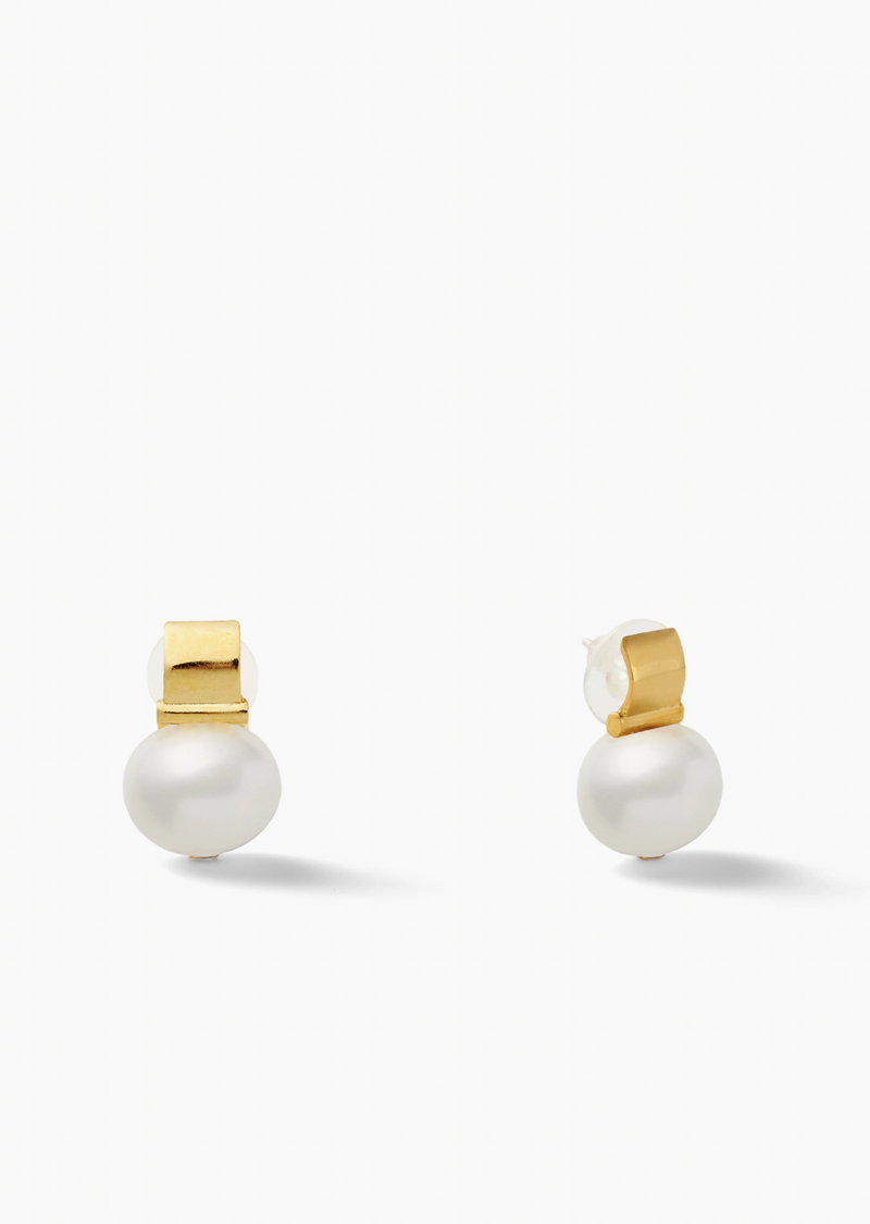 Smooth & Classic Pebble Pearl Earrings