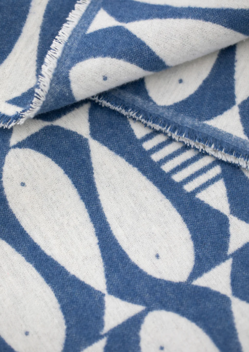 LUCA Throw Sardines in Navy