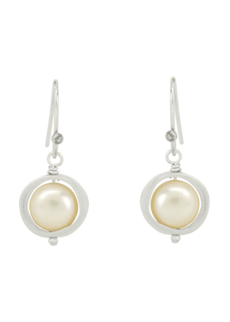 Pearls in Circle Earrings