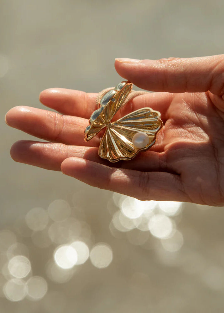 Tesoro Shell Locket Bail Charm
