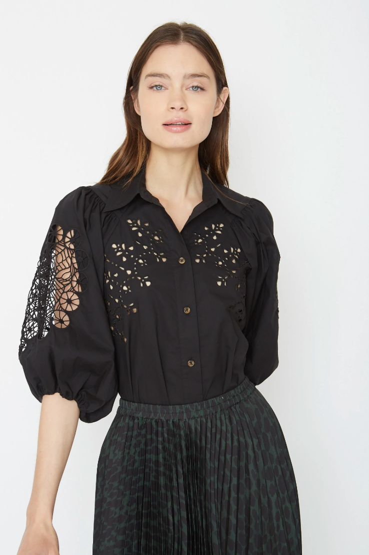 Mae Black Top